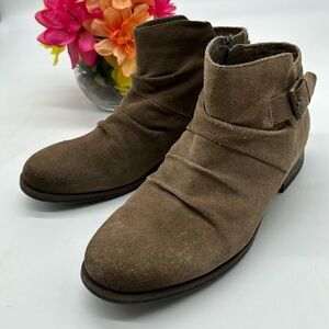Earth Tan Brown Ankle Boots Size 11 MCA6601K